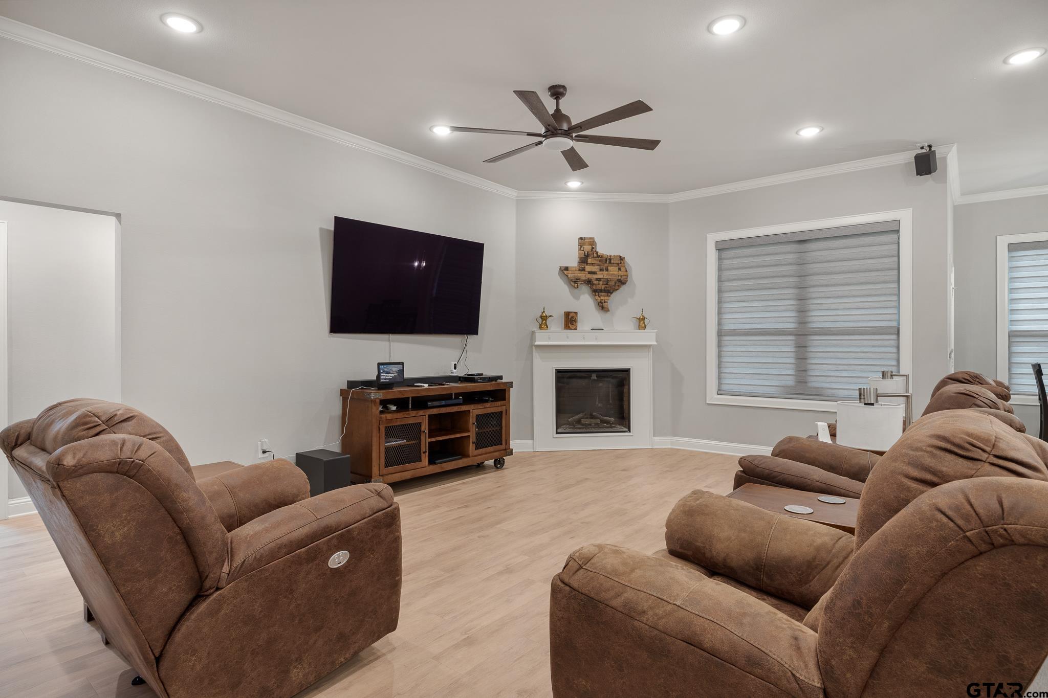19144 Ambrosia Dr