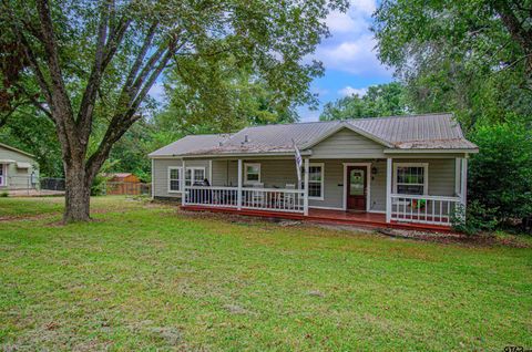 A home in Overton