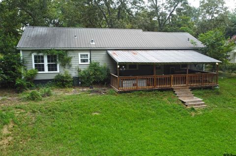 A home in Overton