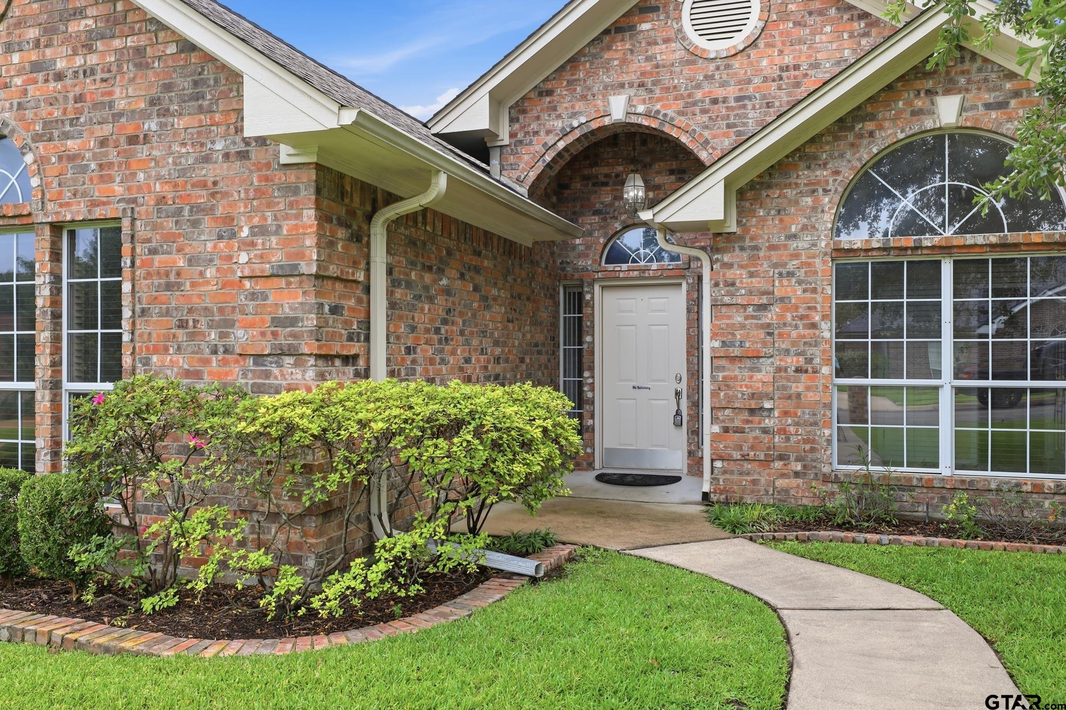 345 Bunker Dr