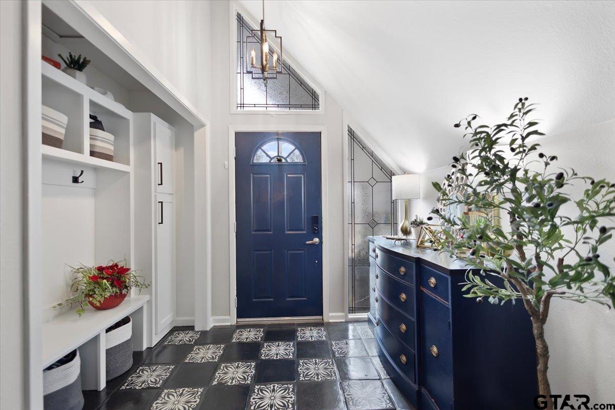 115 Hideaway Lane Central