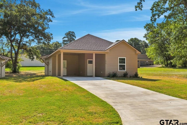 Photo 1 of 27 — 1214 N Third St., Longview, TX 75601