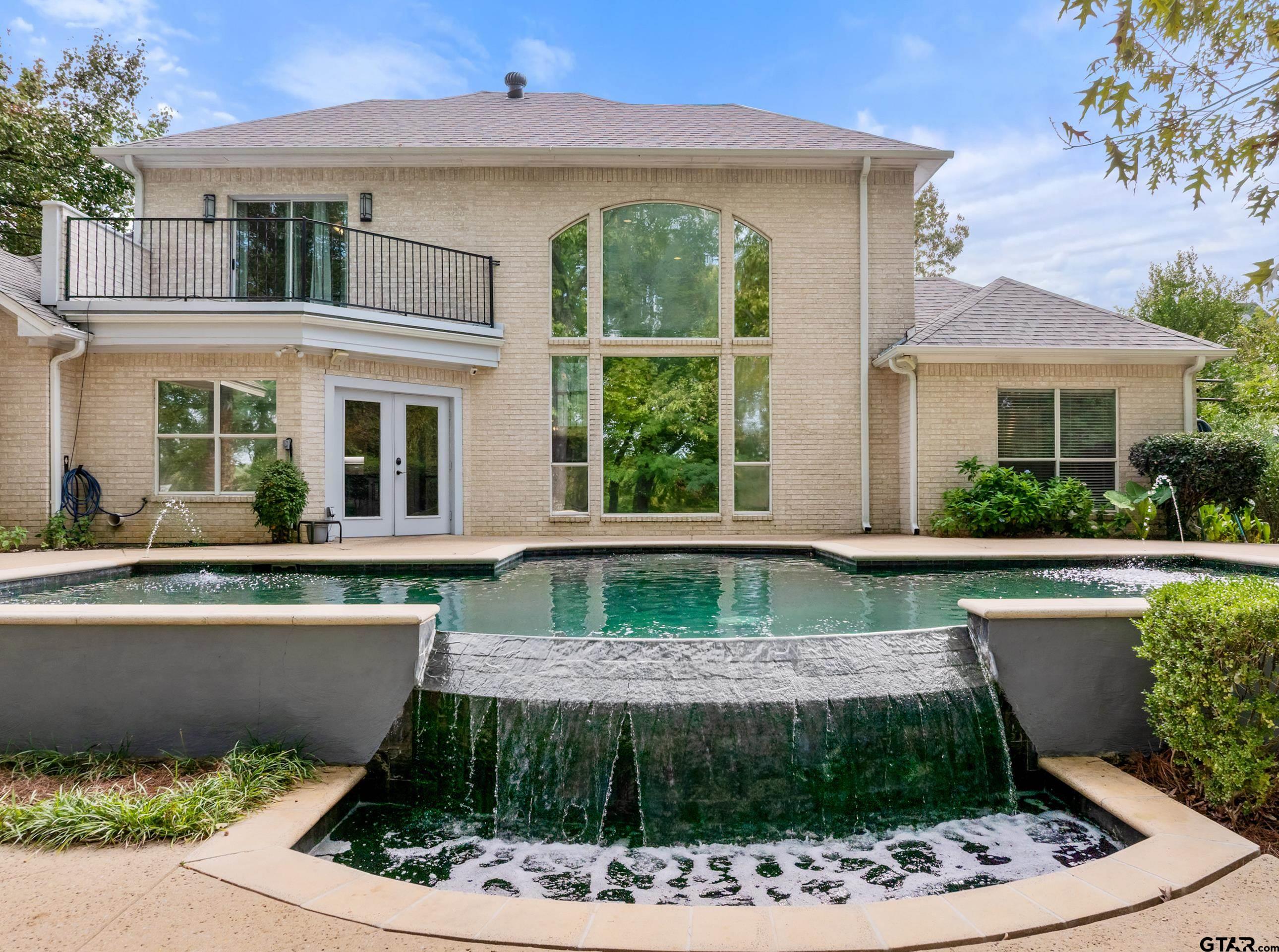 657 Prestonwood Cir