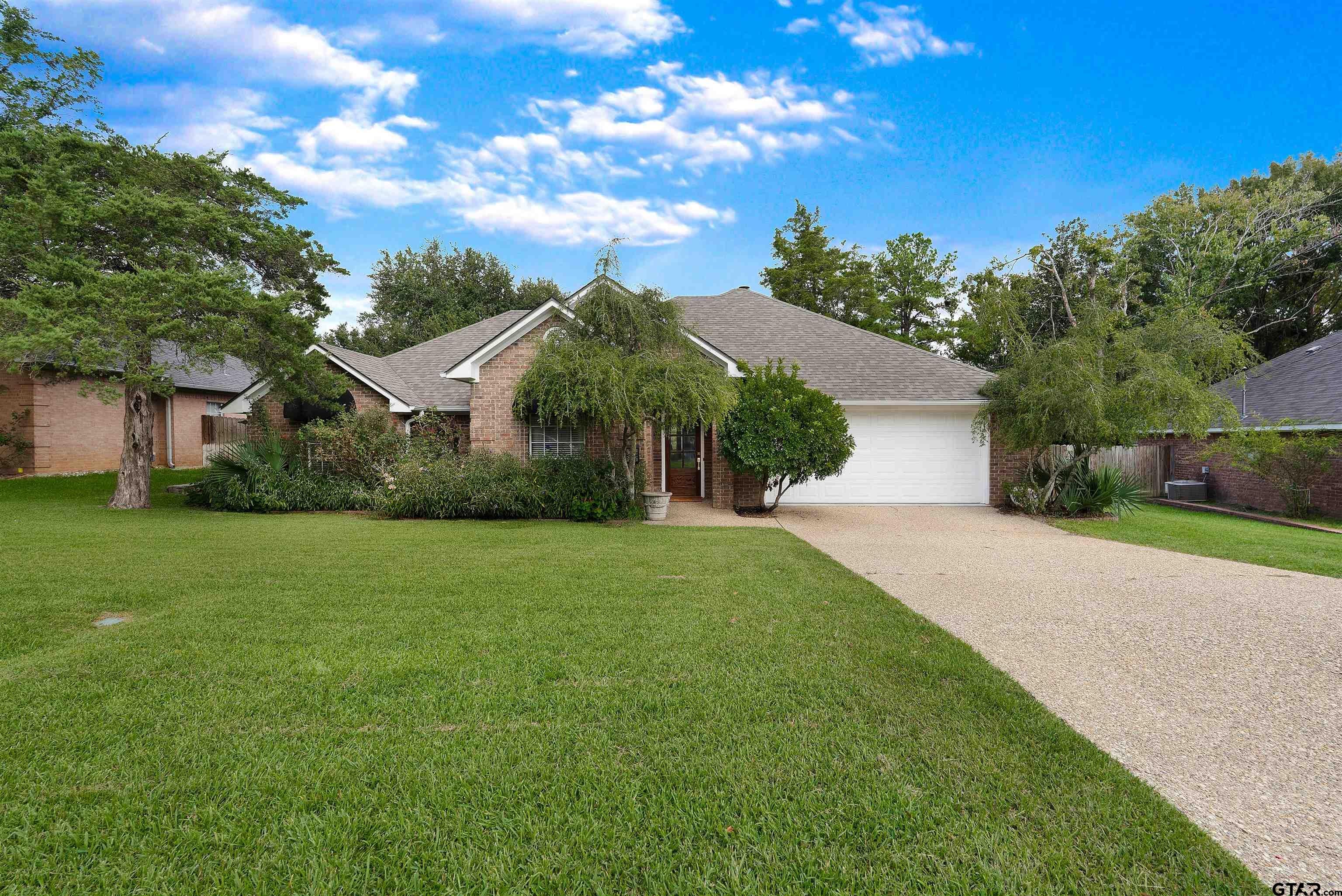19089 Greenleaf Dr