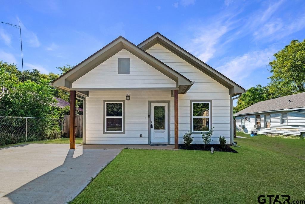 204 Bradford Ave