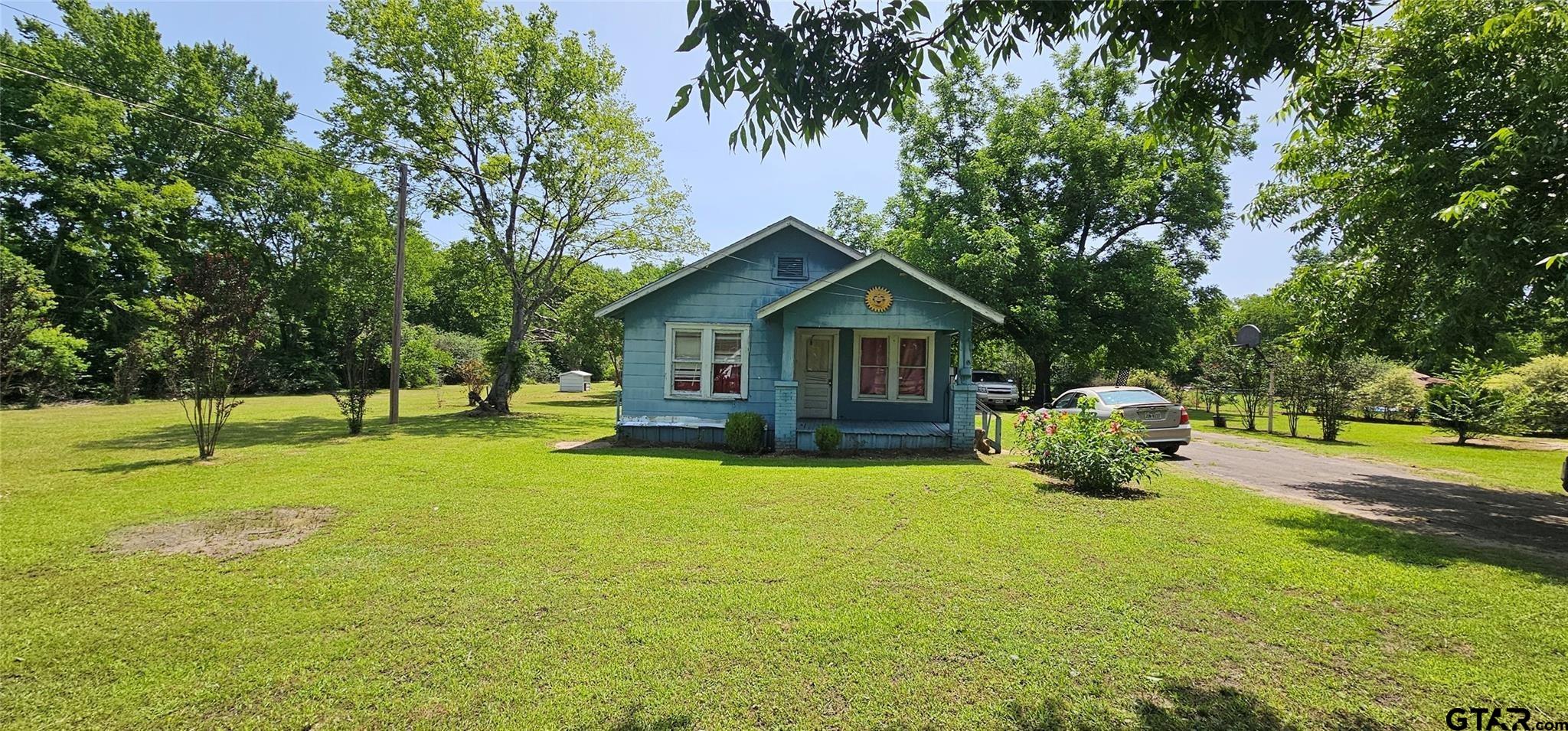 812 N Waldrip