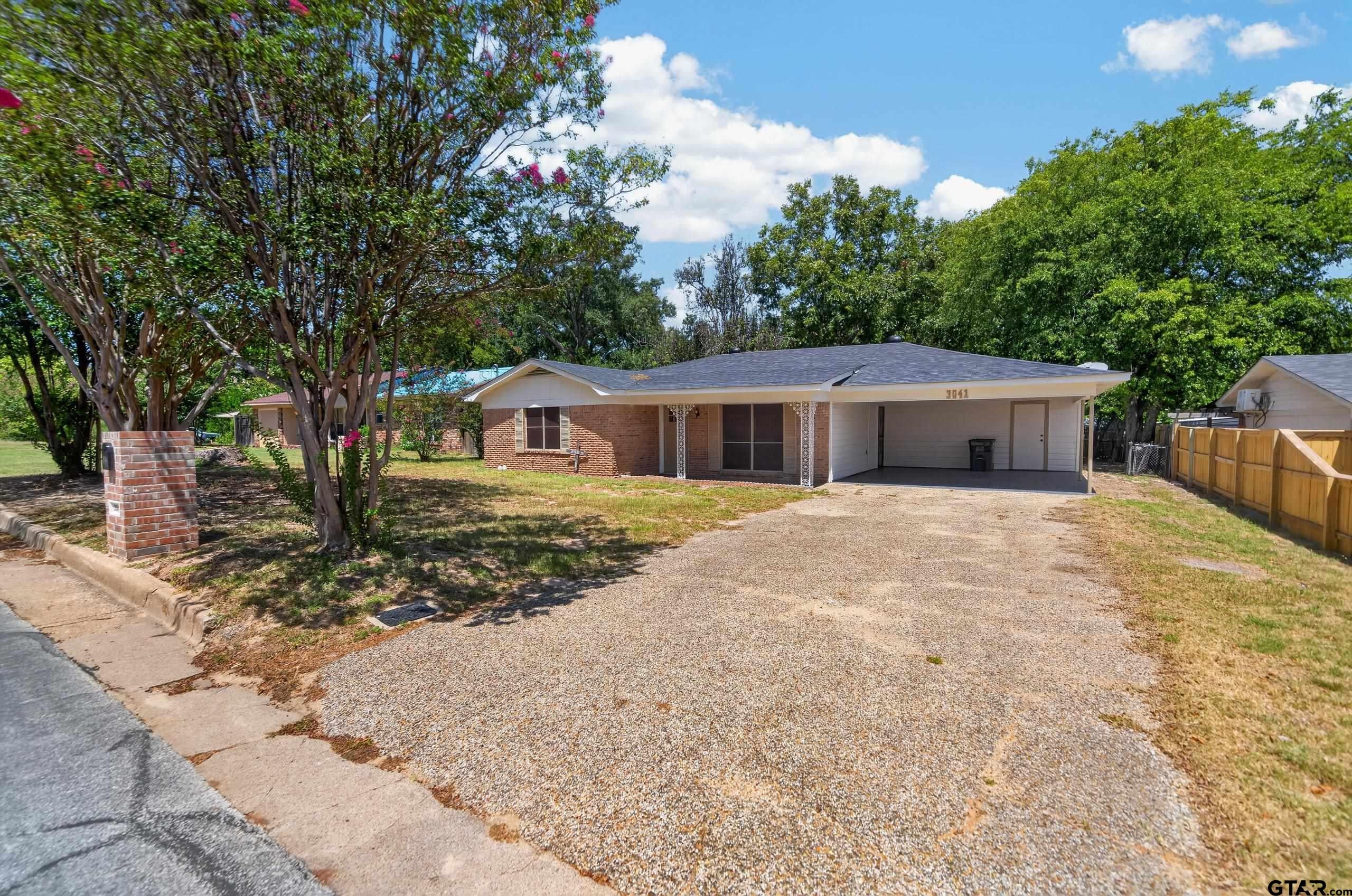 3041 Lakewood Dr