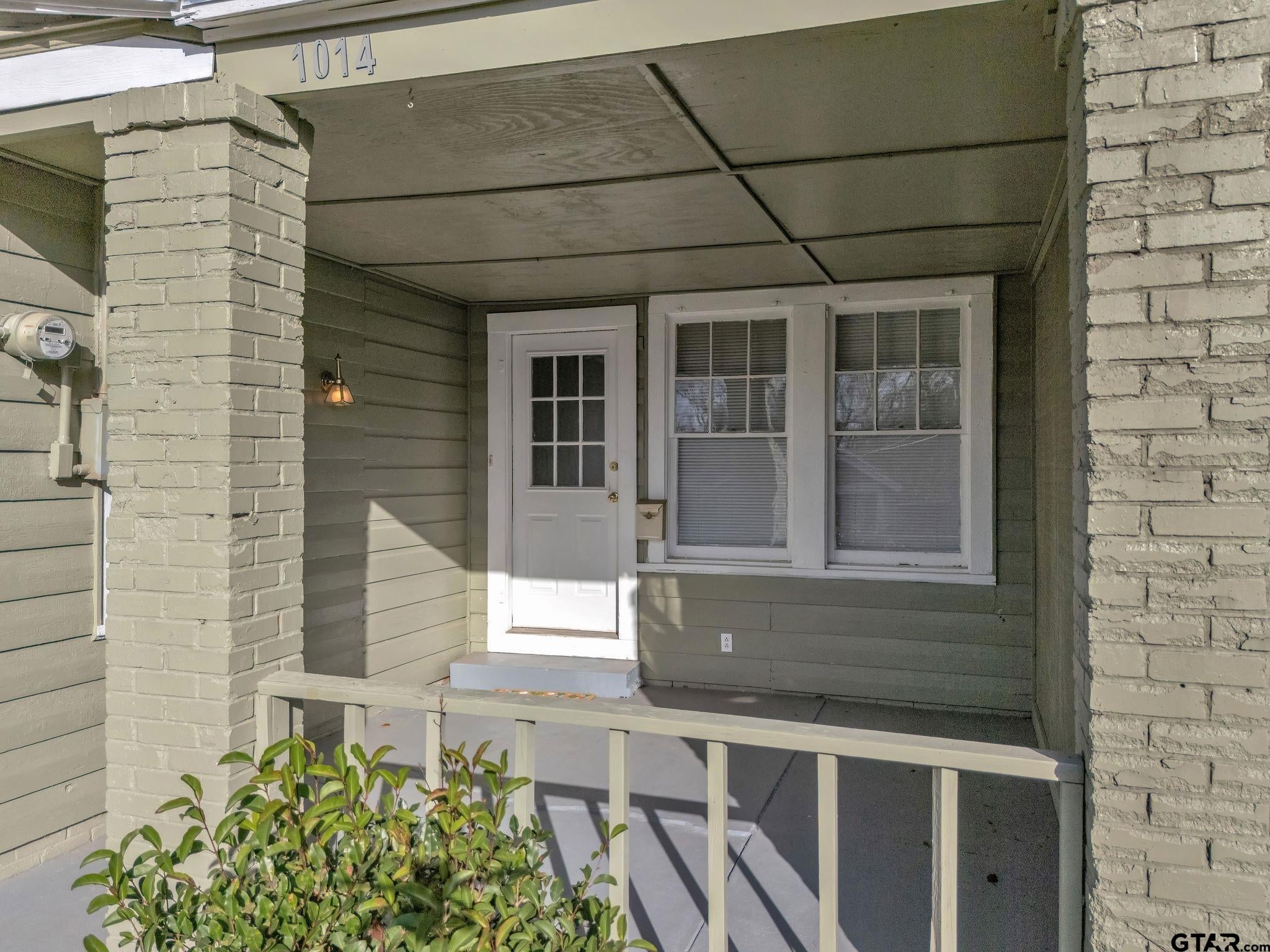 1014 S College Ave