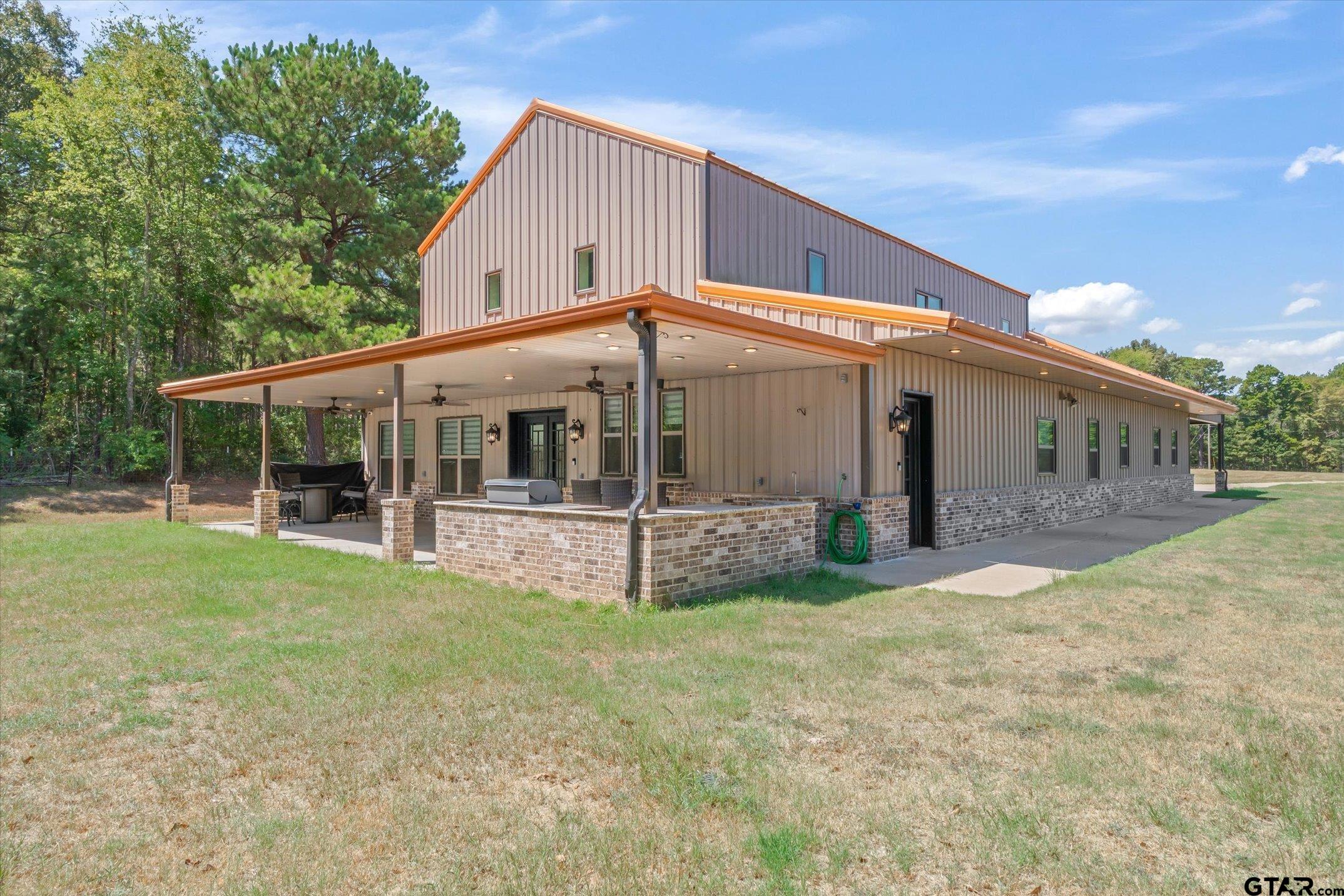636 Spruce Rd
