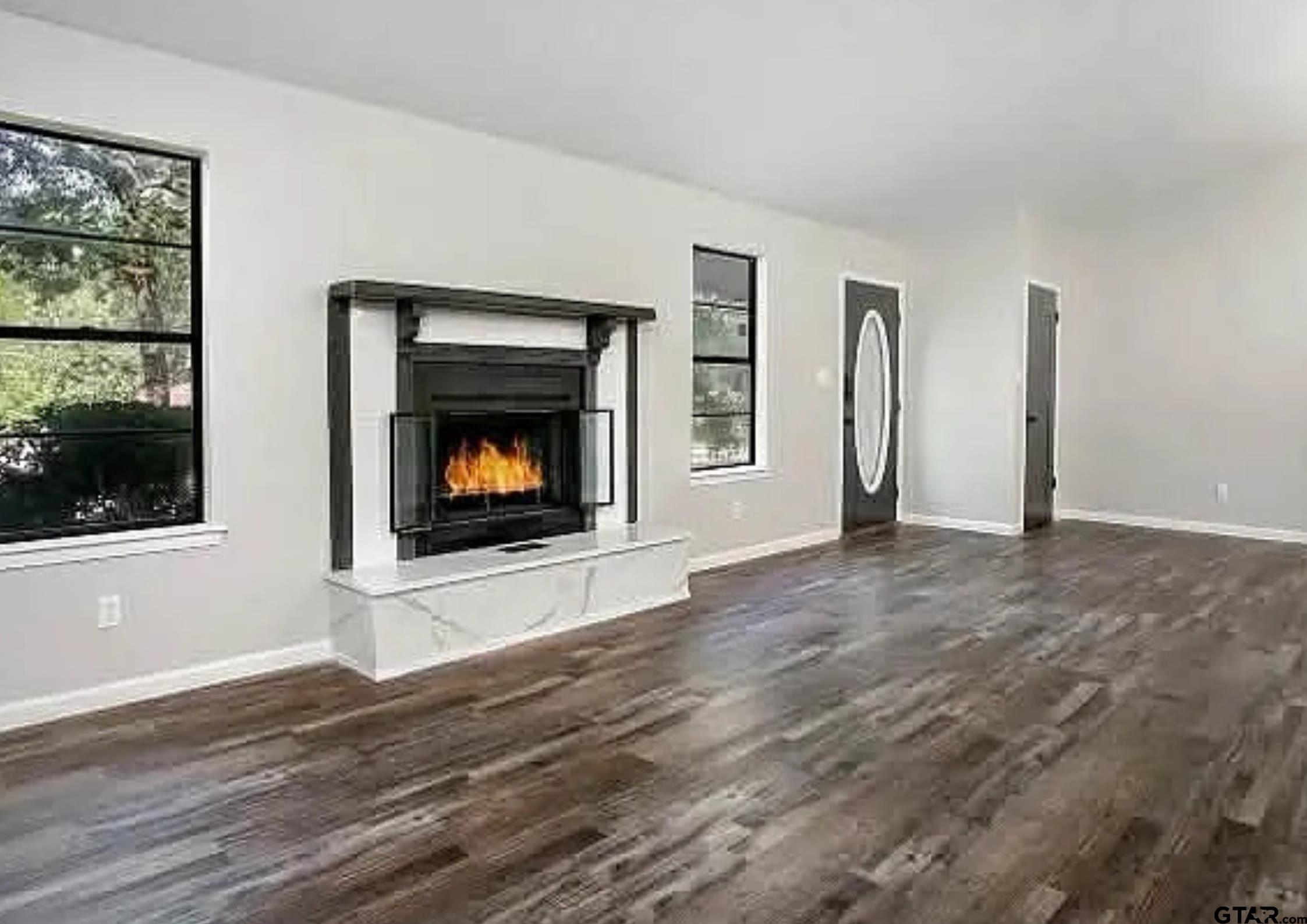 309 Lakeview Dr