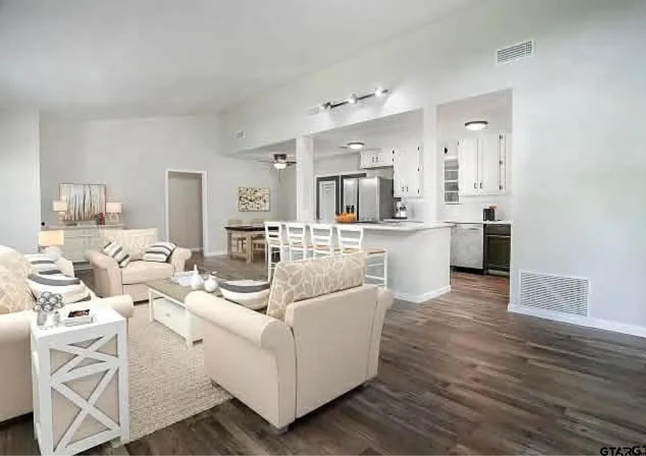 309 Lakeview Dr