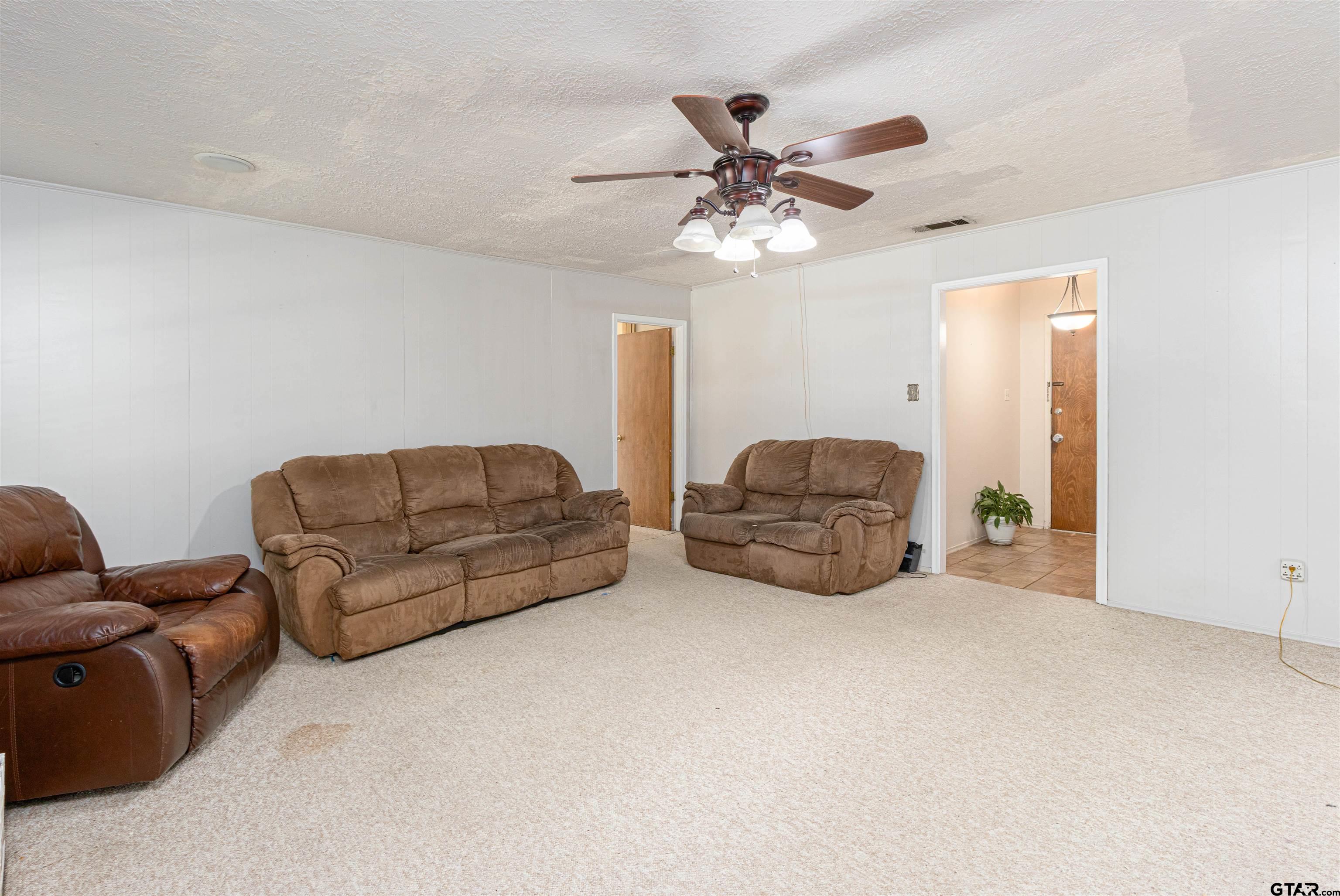 1504 Rayford Rd