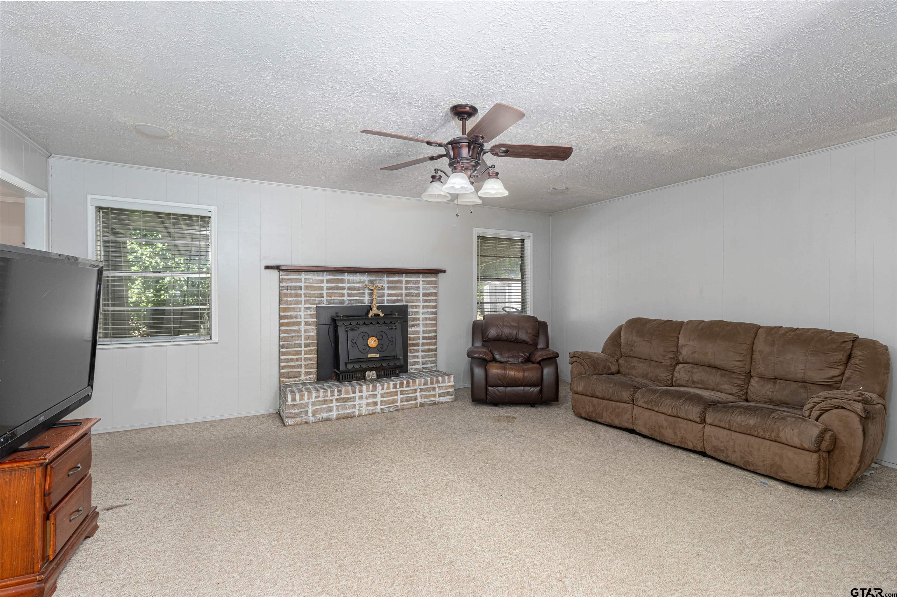 1504 Rayford Rd