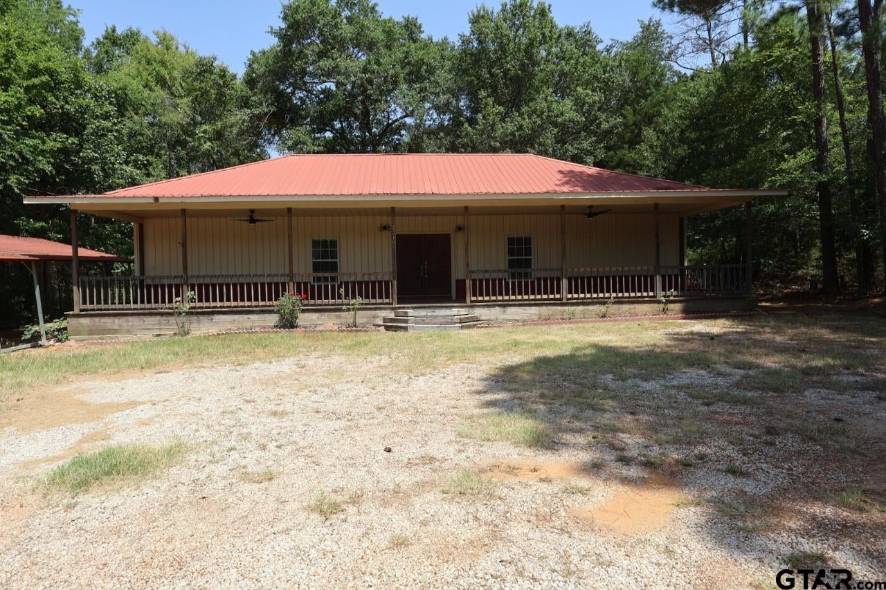 2210 West Corsicana St