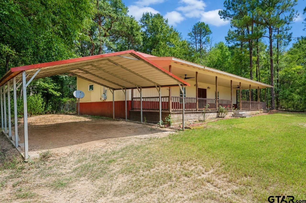 2210 West Corsicana St