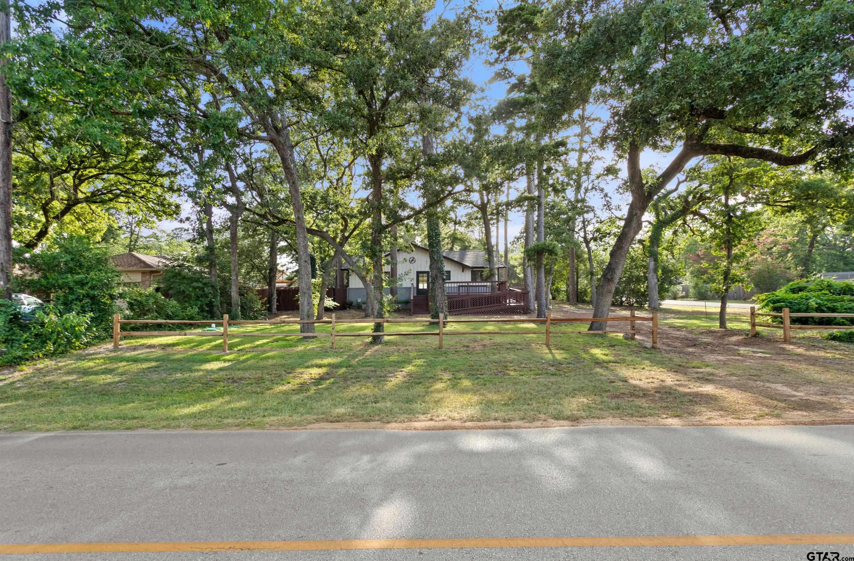 414 E Hideaway Ln
