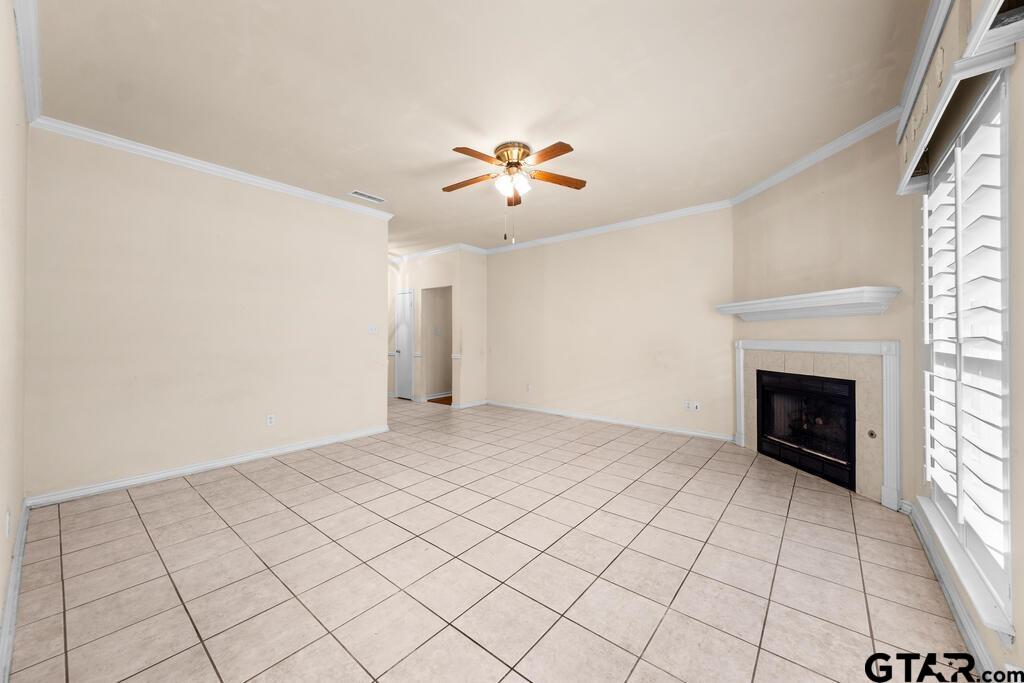 5401 Hollytree Dr. Apt 1203