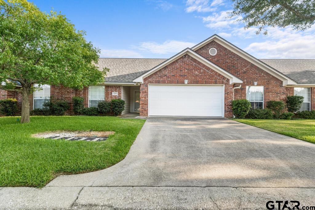 5401 Hollytree Dr. Apt 1203