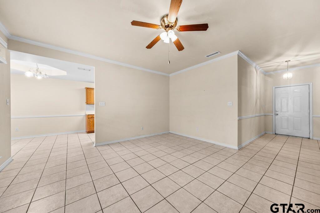 5401 Hollytree Dr. Apt 1203