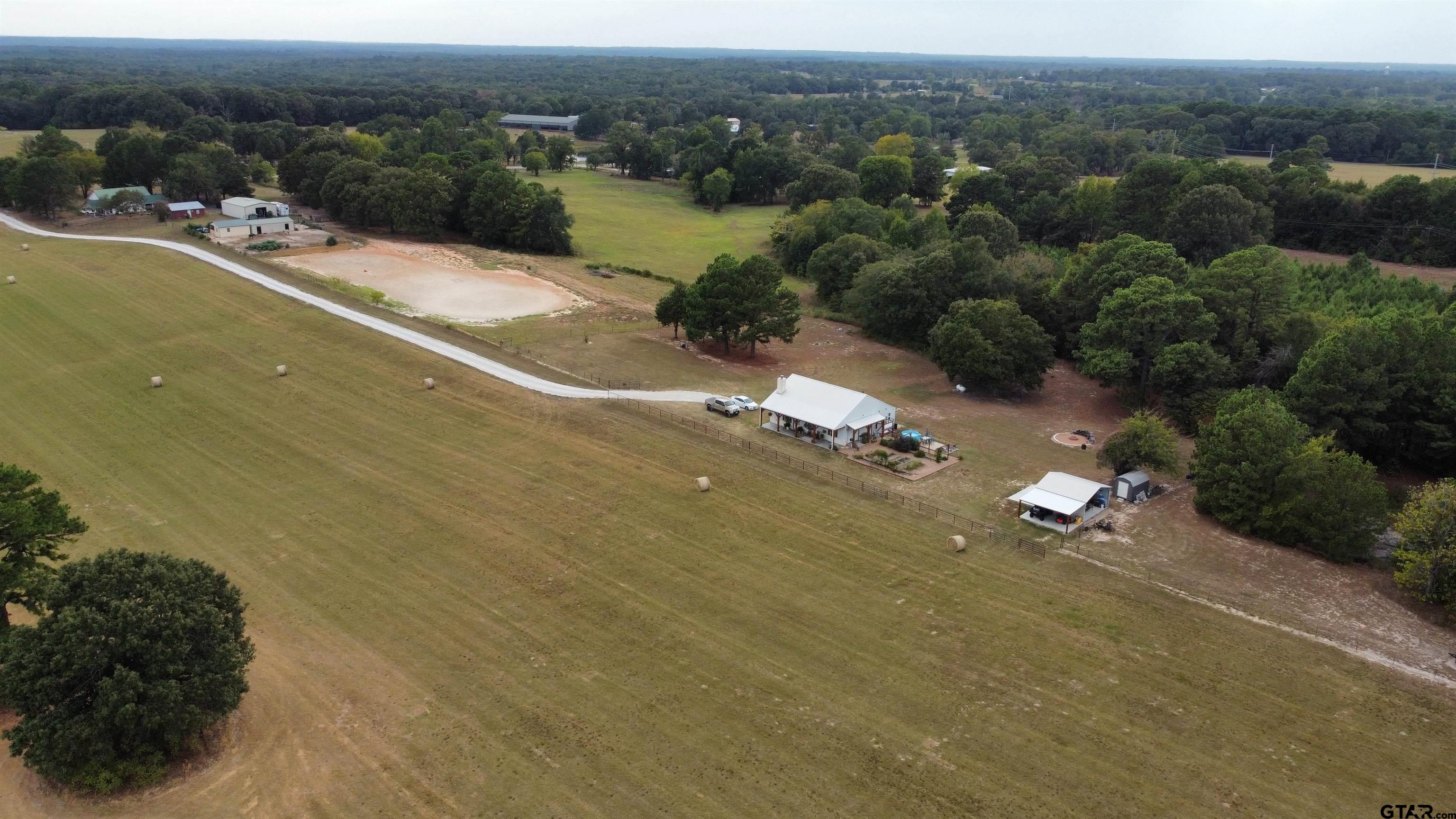 1813 E Highway 154