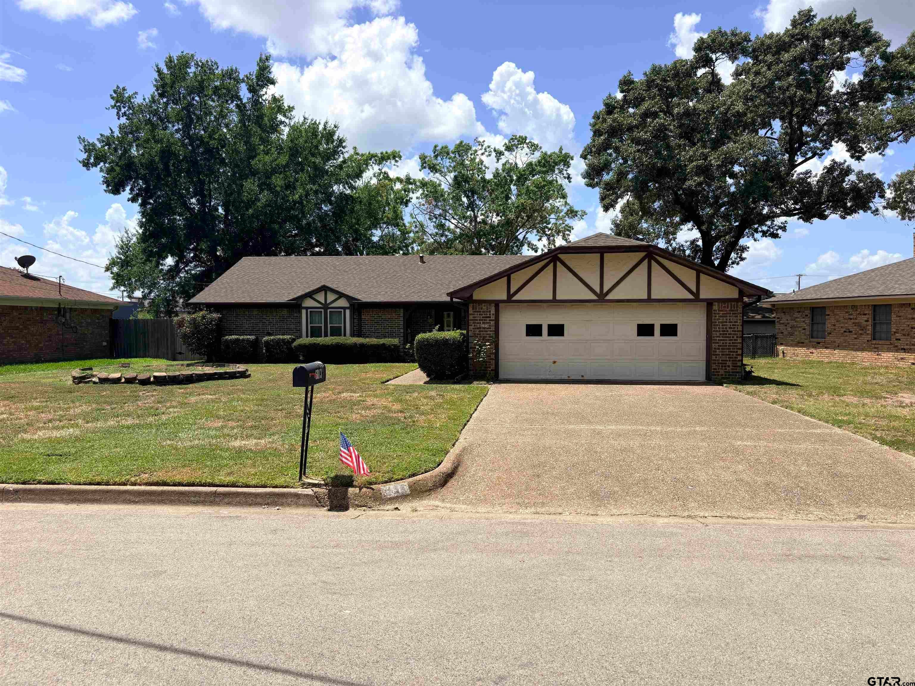 6813 SOUTHPLACE DR.