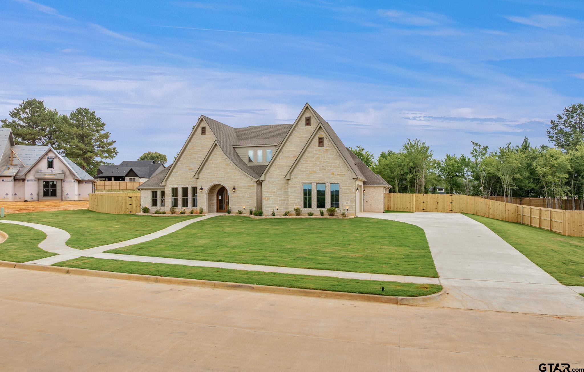 405 Ashlyn Circle