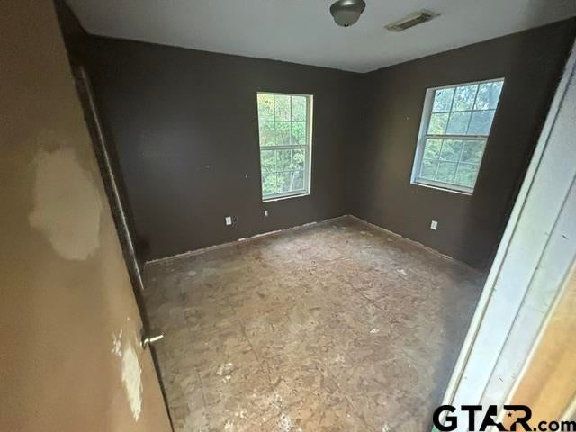 189 Forest Dr