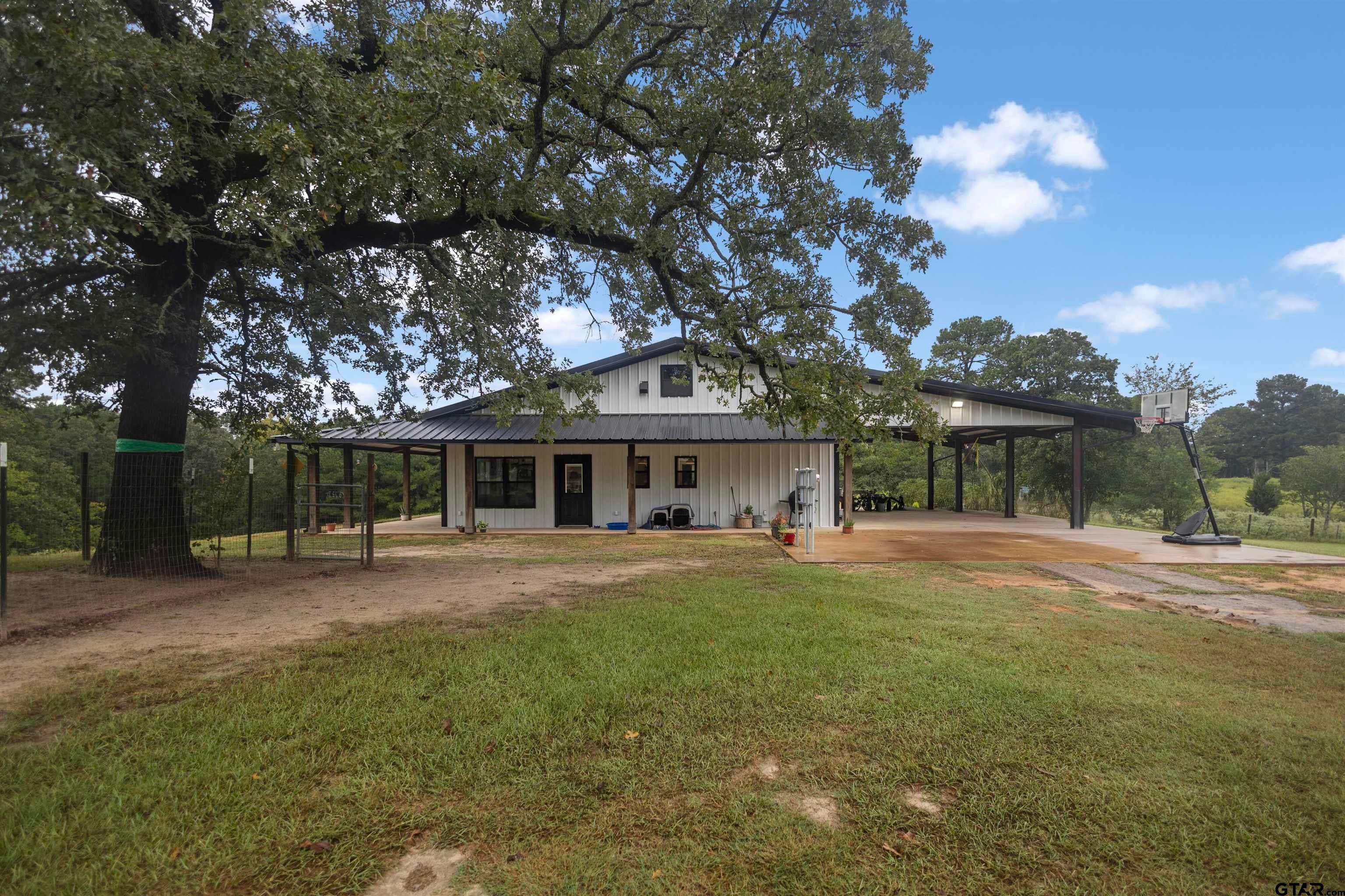425 County Road 4111
