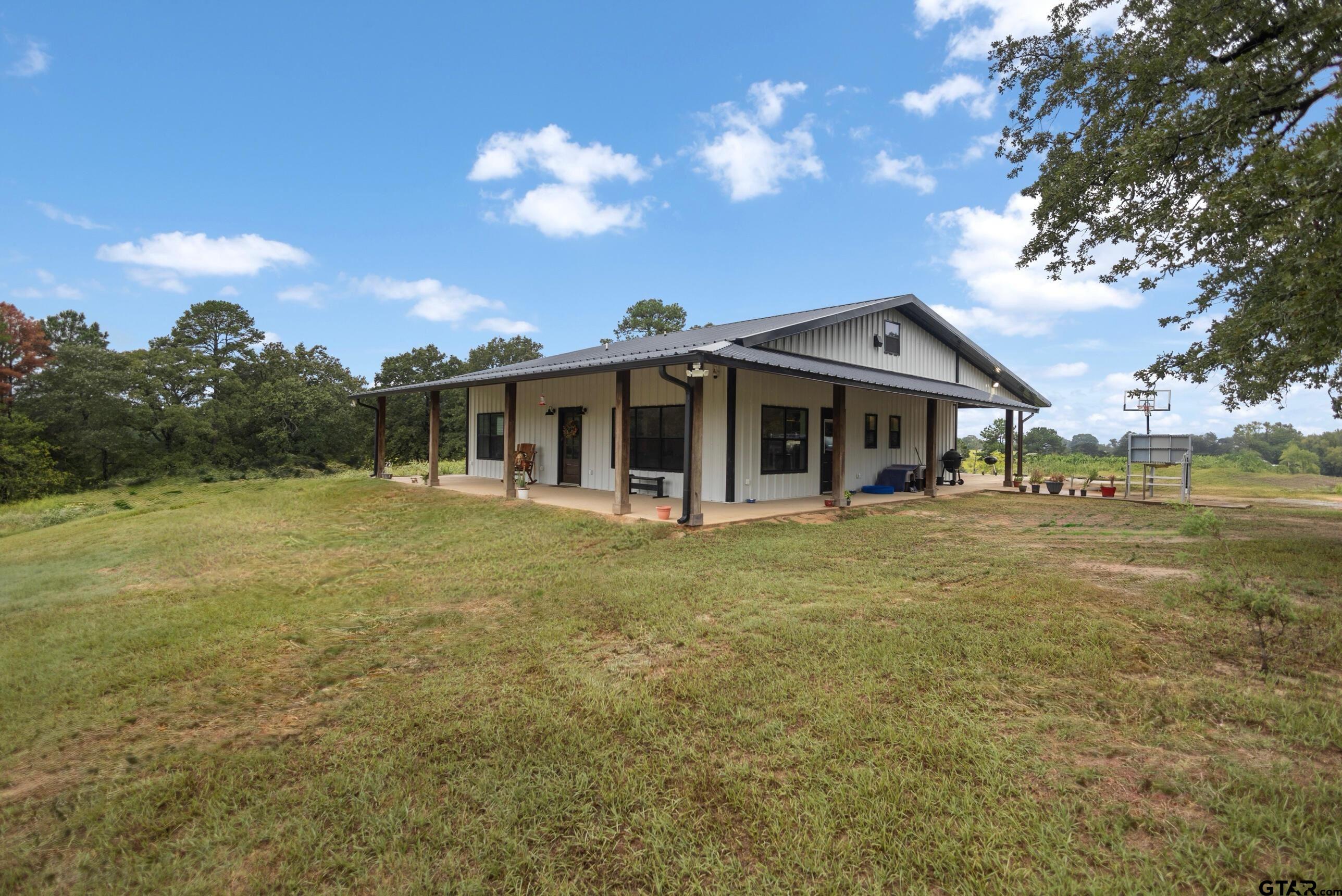 425 County Road 4111