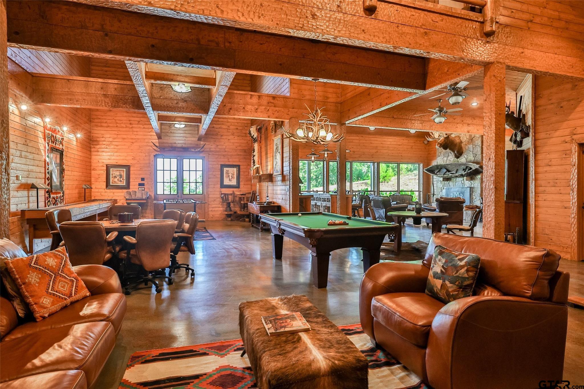 891 Private Road 8454