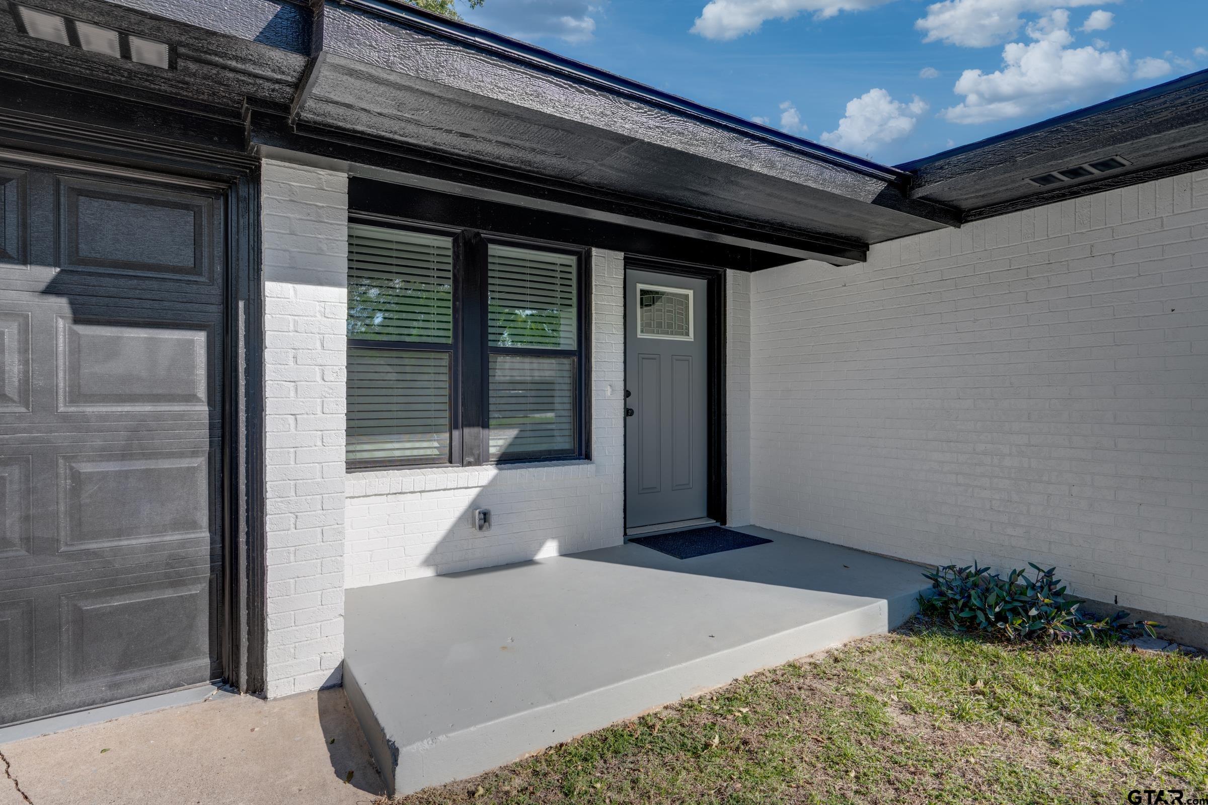 3102 Faith Ln