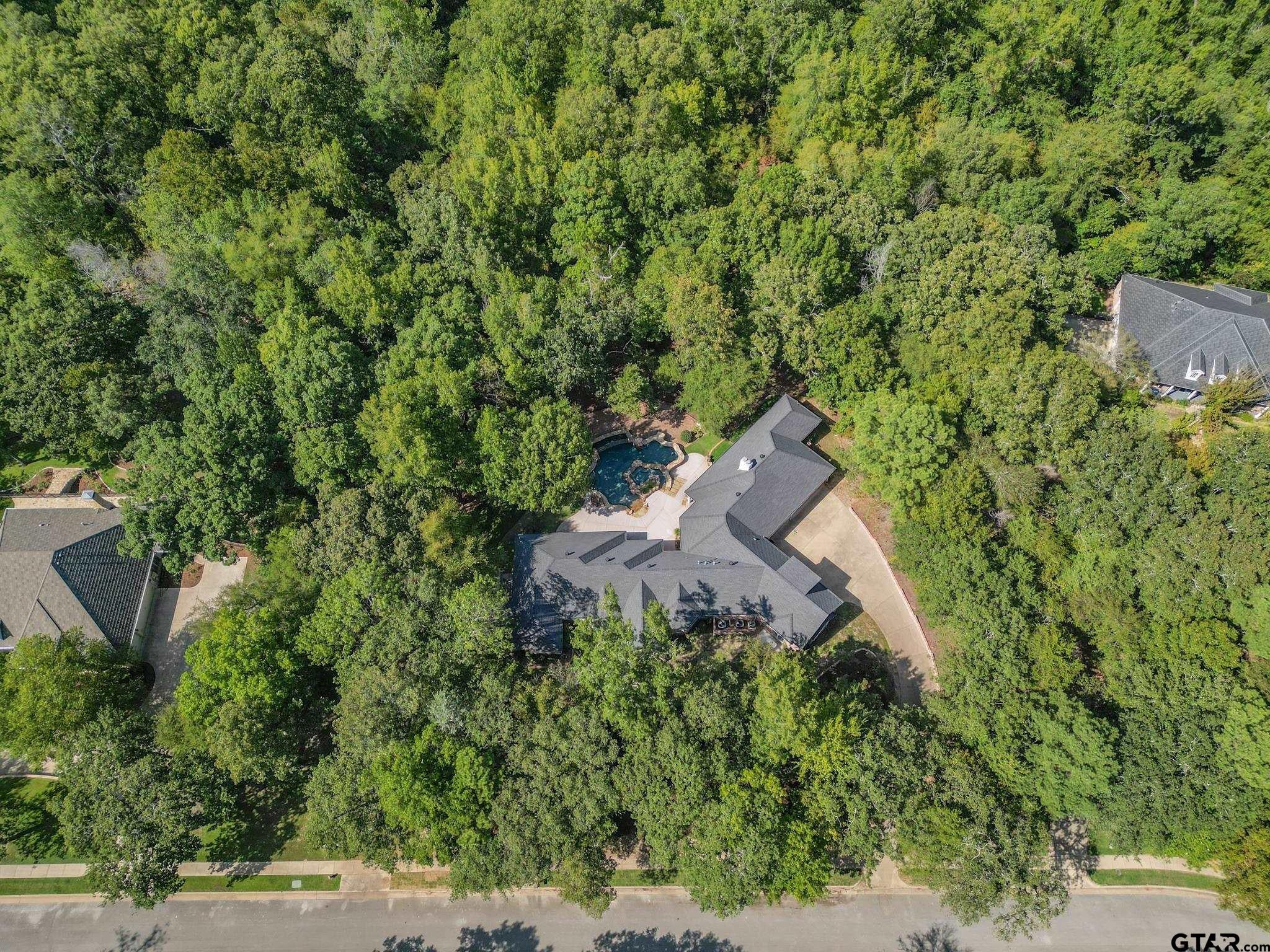 3402 Ridge Bluff