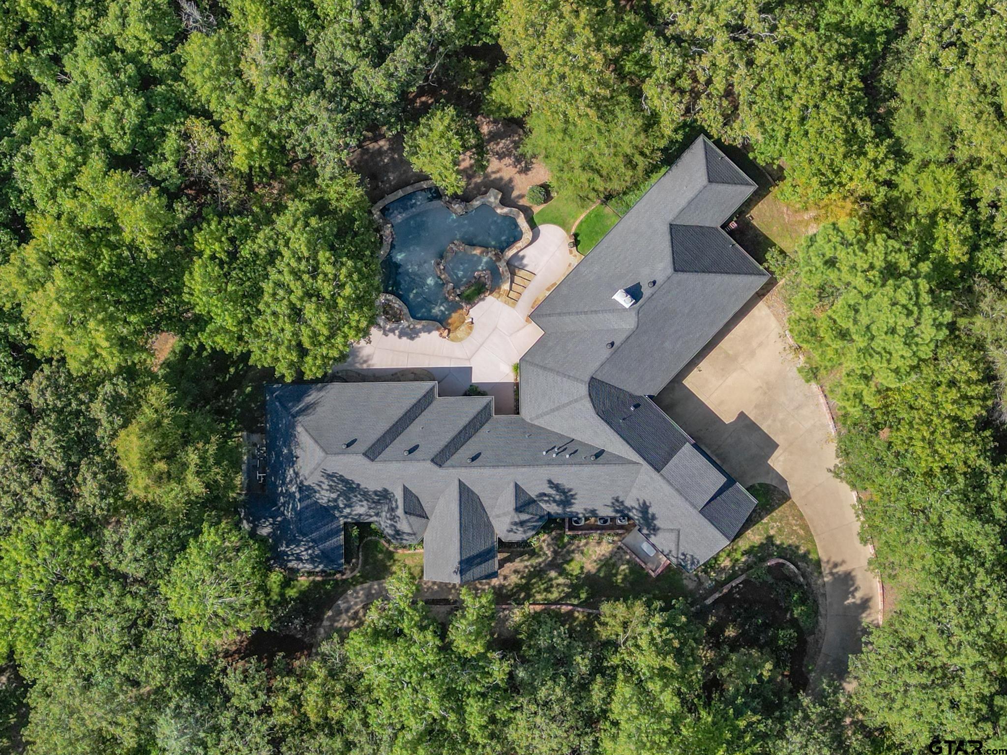 3402 Ridge Bluff