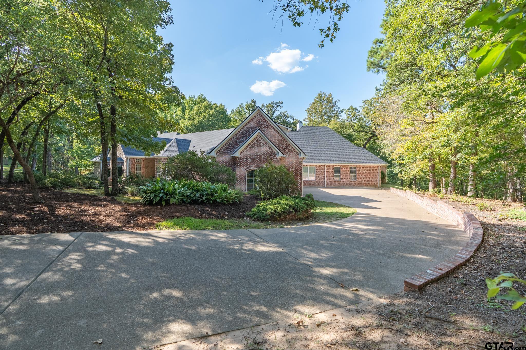 3402 Ridge Bluff