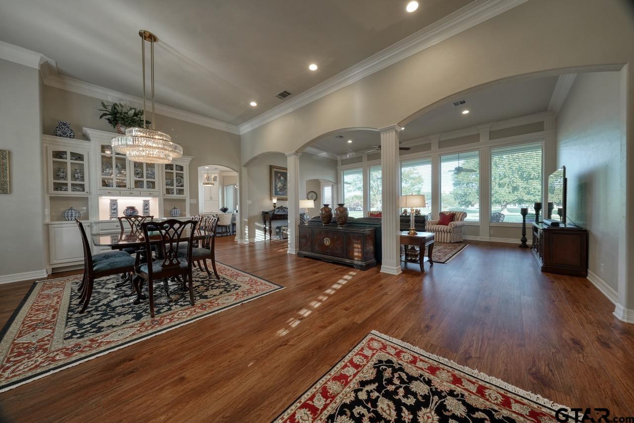 225 Bayhills Dr