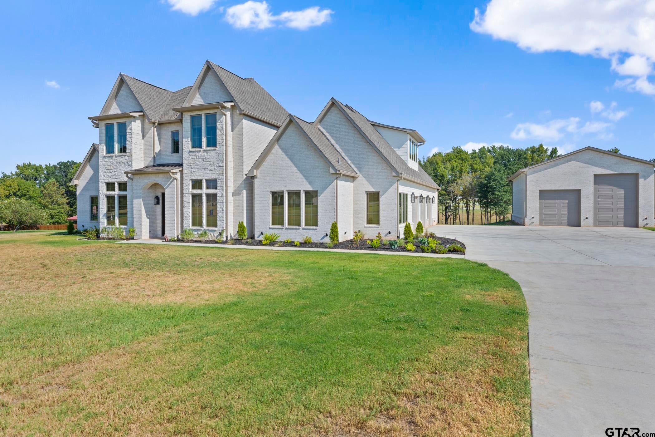 23180 Bridle View Dr