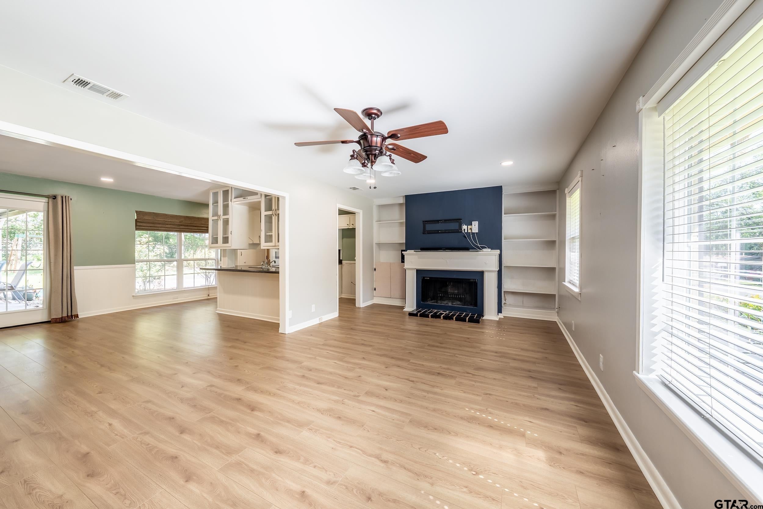 3403 Lynnwood Dr