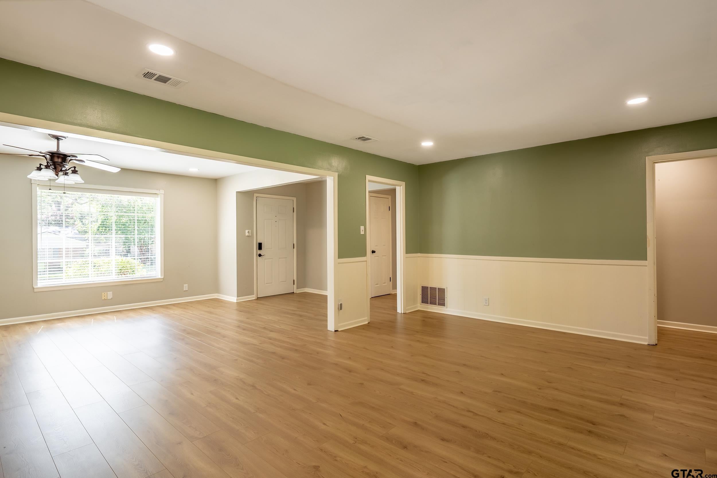 3403 Lynnwood Dr