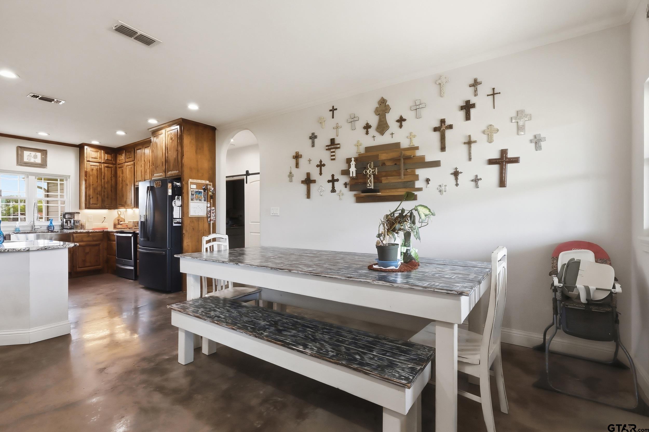 800 NE County Road 2150