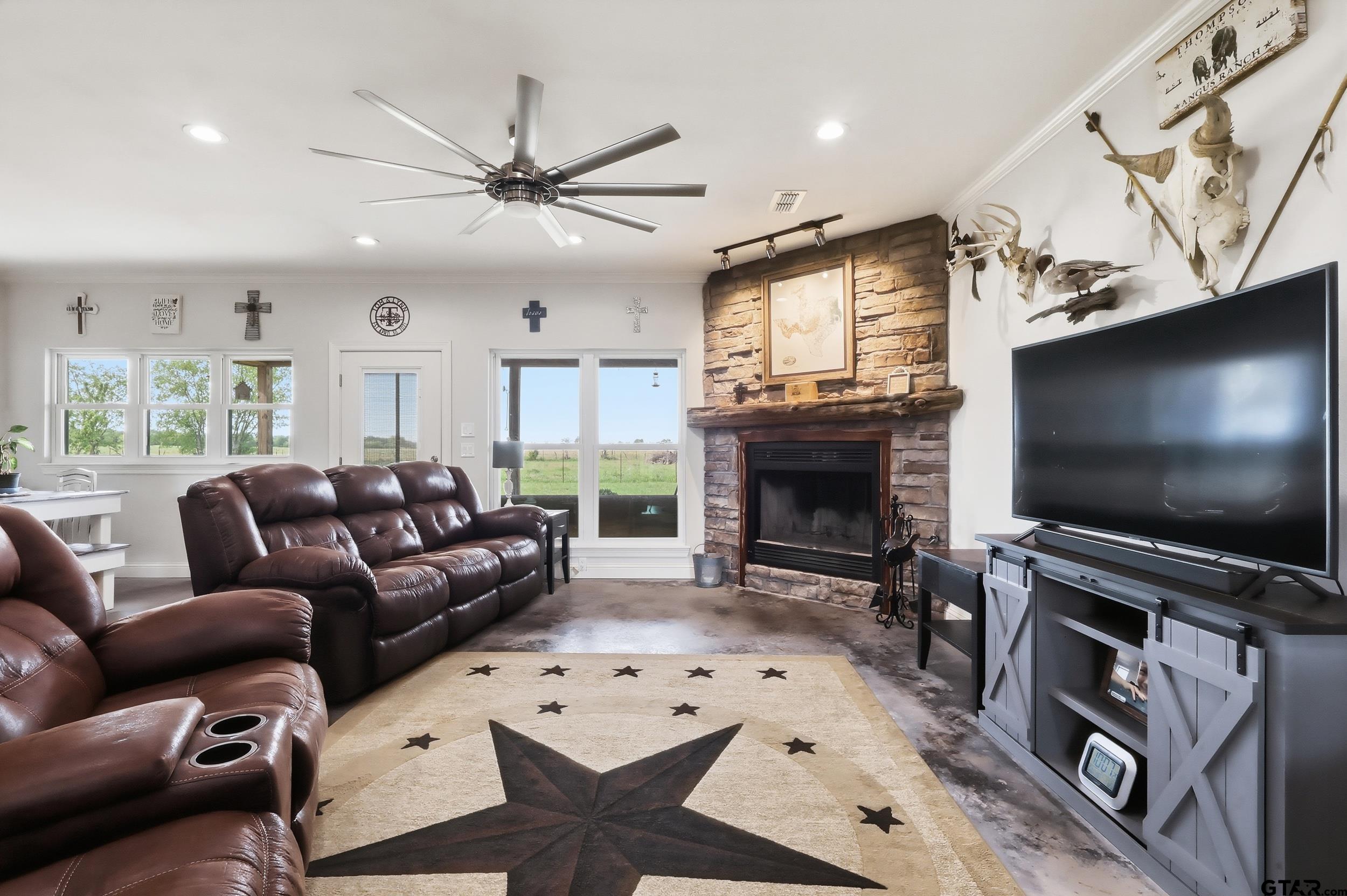 800 NE County Road 2150