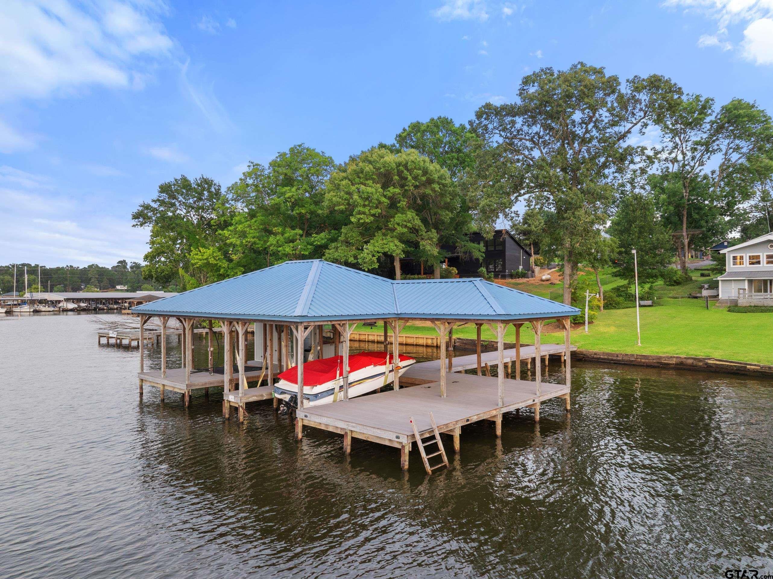 15476 Lakeside Dr.