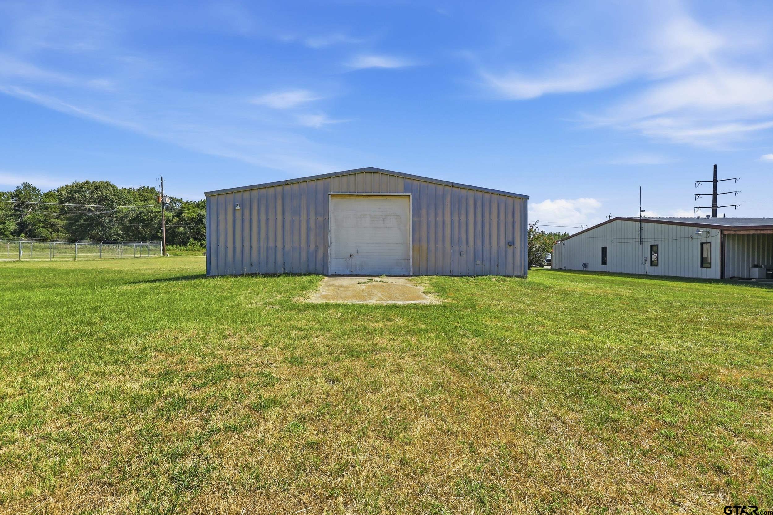1005 E Coke Rd