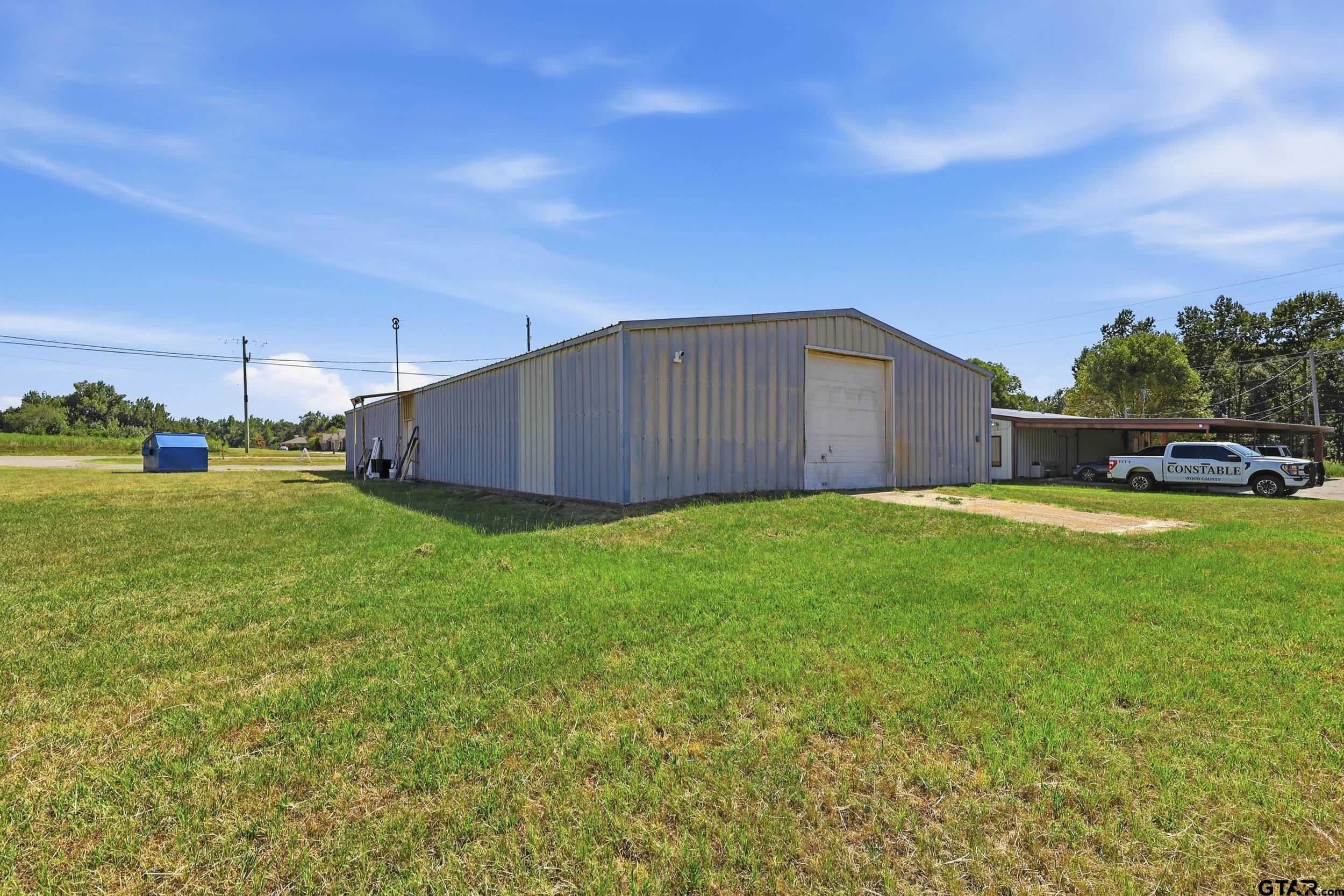 1005 E Coke Rd