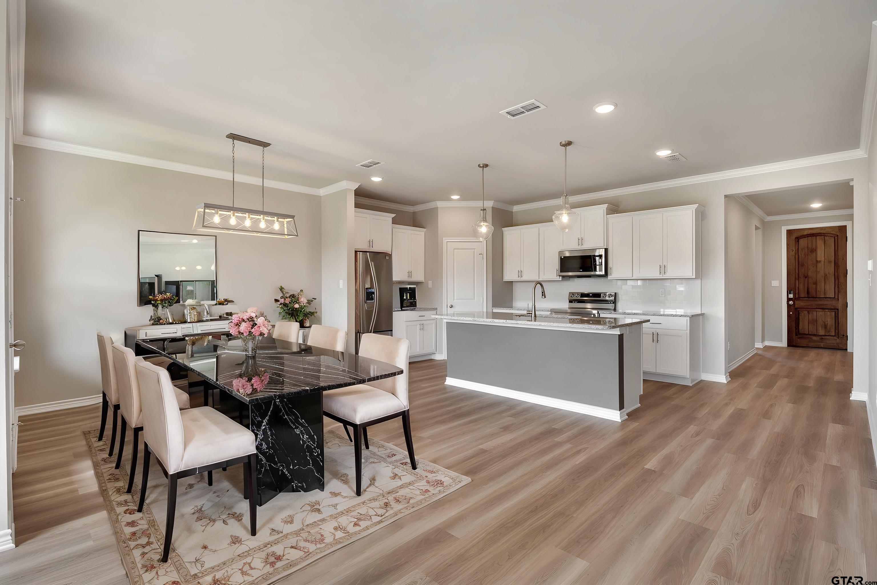 306 Driftwood Way