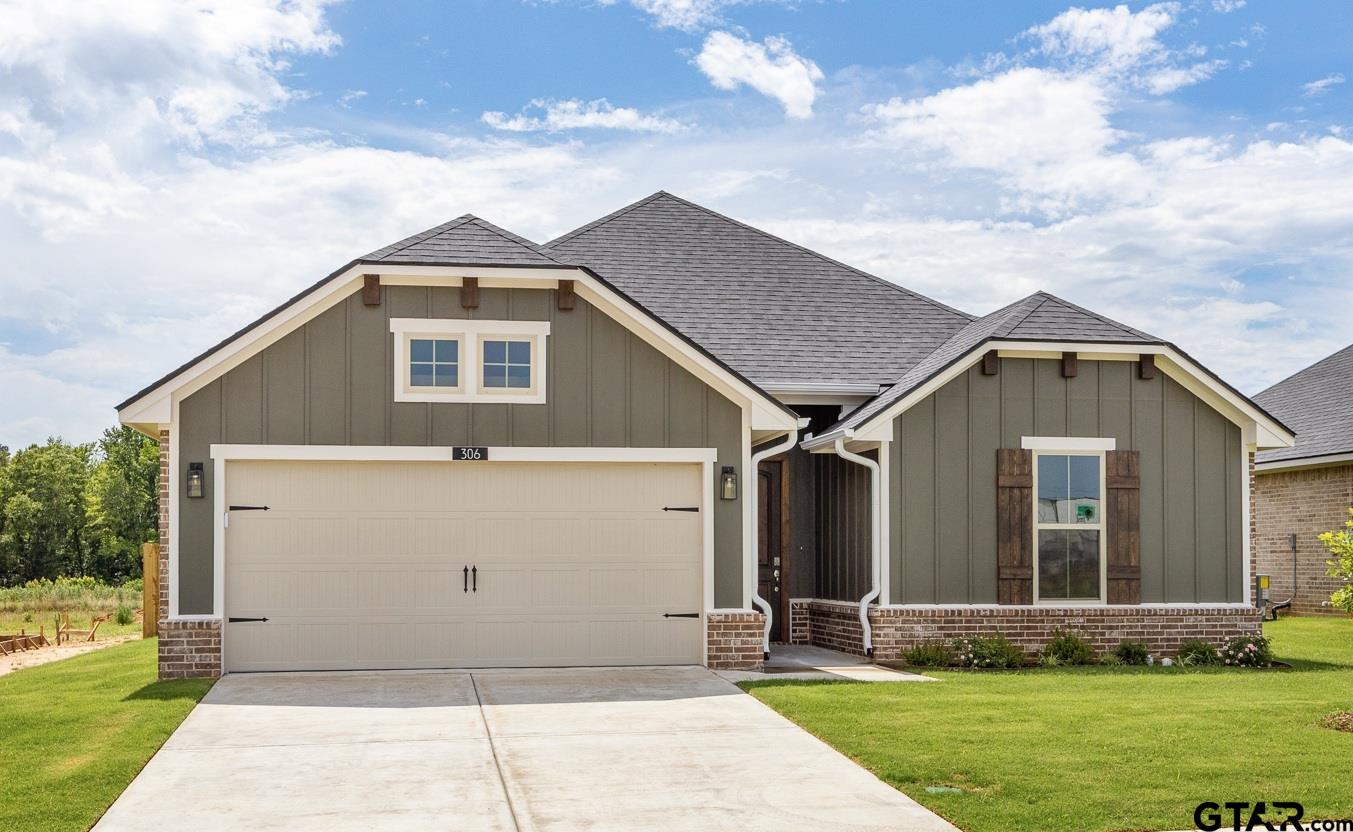 306 Driftwood Way