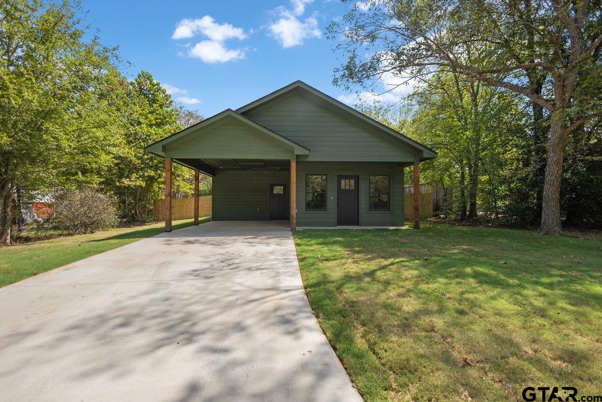 299 Bradford Ave