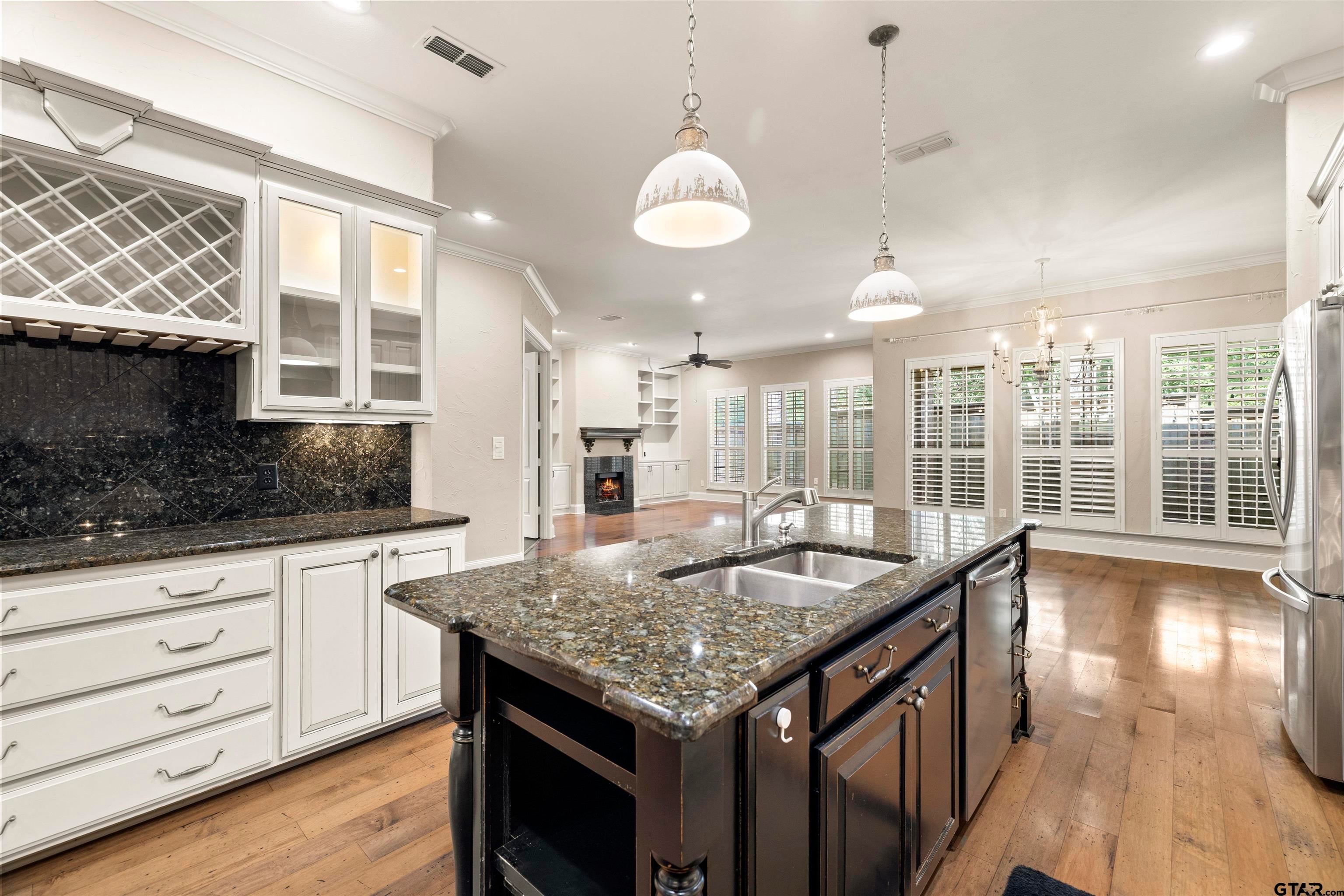 789 Fairmont Dr