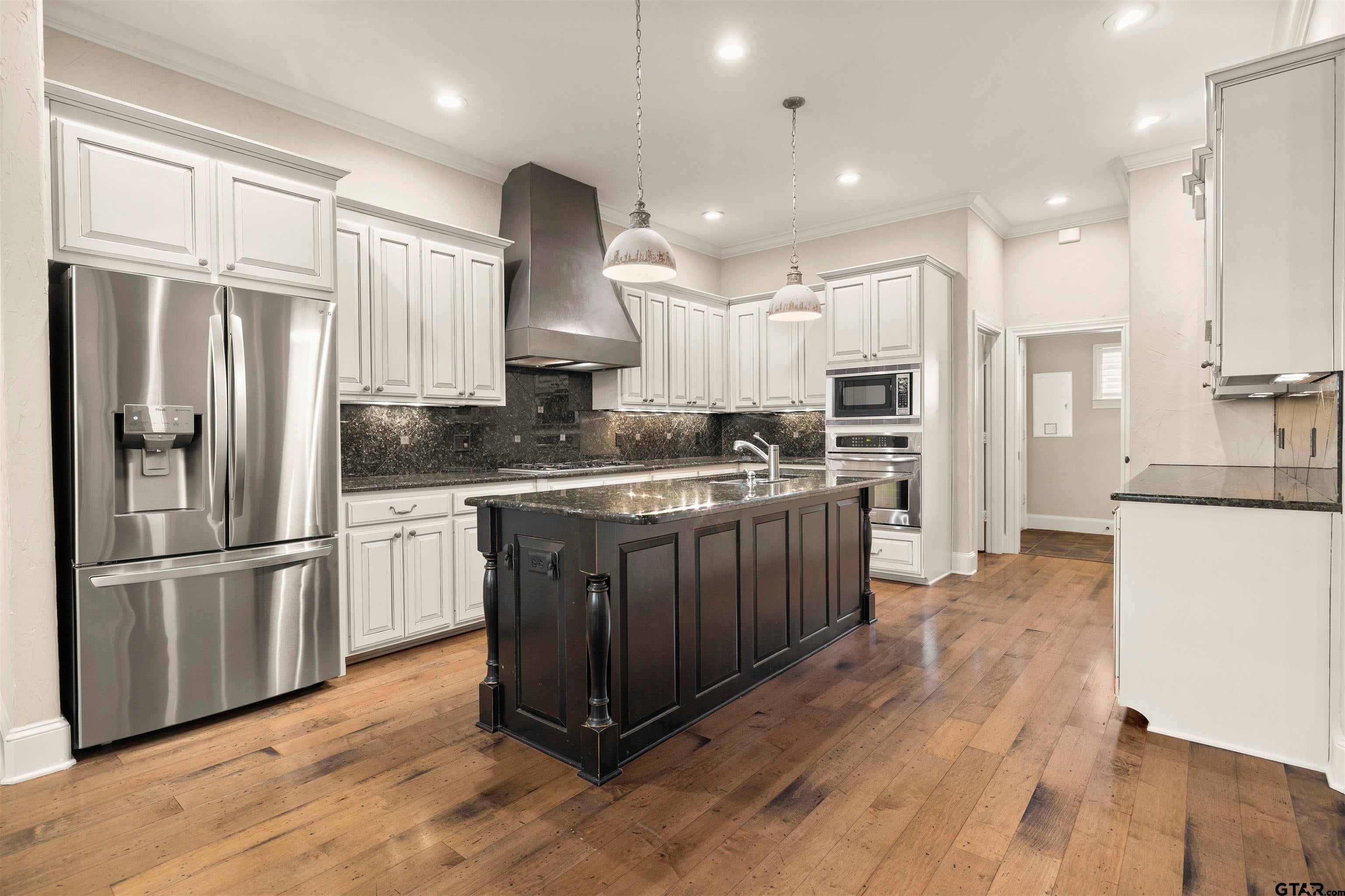 789 Fairmont Dr