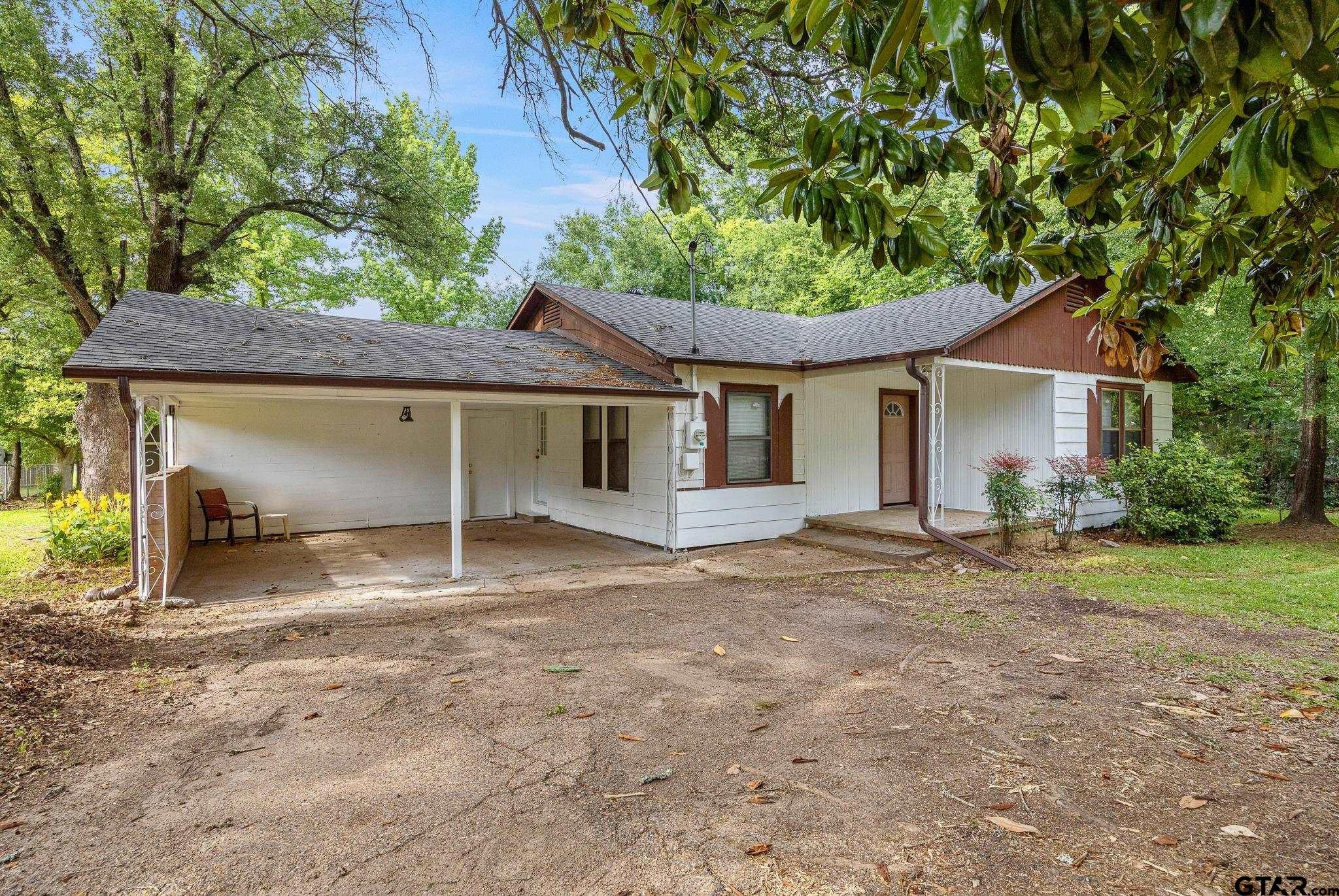 803 W Noble