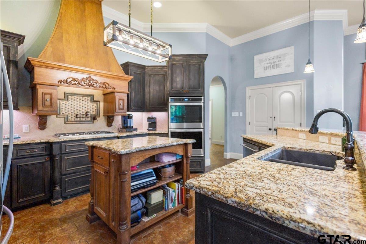 249 Heritage Ct